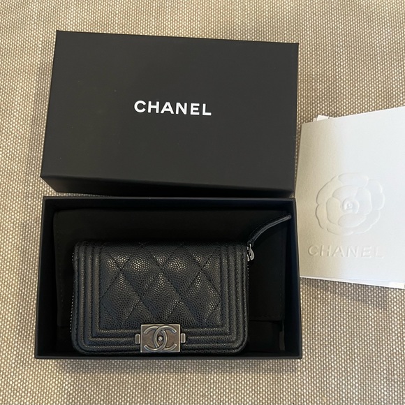 (SOLD) Chanel O-Porte Monnaie cards holder - Picture 3 of 7